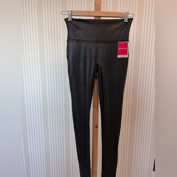 NWT SPANX Faux Leather Leggings Black Women’s Size Small - Picture 2 of 5